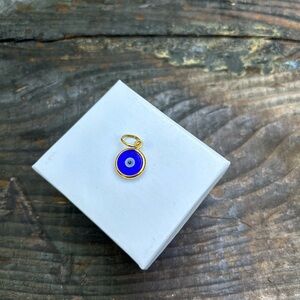 10k yellow gold pendant